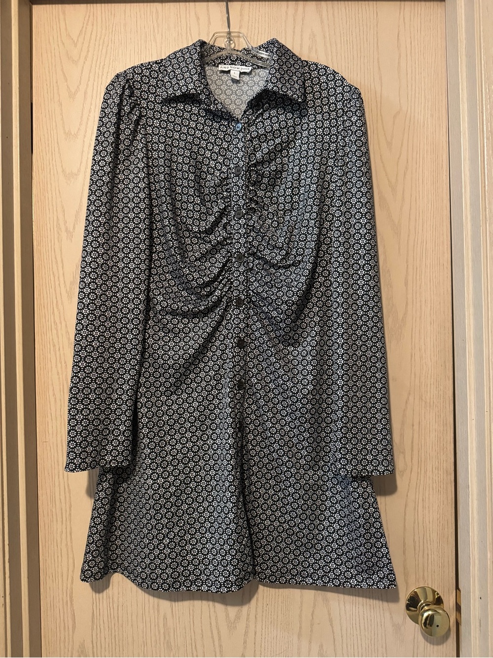 AND NOW THIS Black/White Floral Geometric Print Long Sleeve Mini Dress size L
